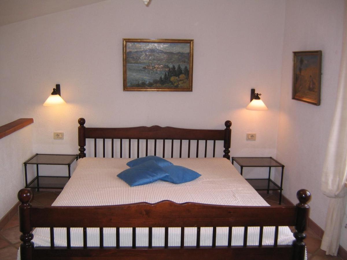 Studio-Appartment In Landhaus Mit Meerblick Porto Azzurro Dış mekan fotoğraf