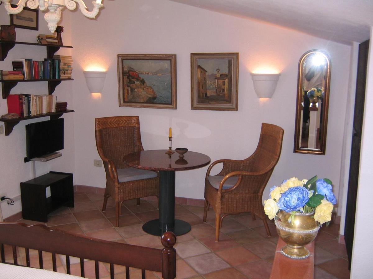 Studio-Appartment In Landhaus Mit Meerblick Porto Azzurro Dış mekan fotoğraf