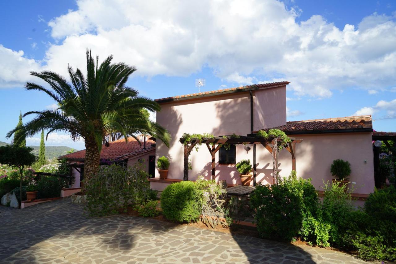 Studio-Appartment In Landhaus Mit Meerblick Porto Azzurro Dış mekan fotoğraf