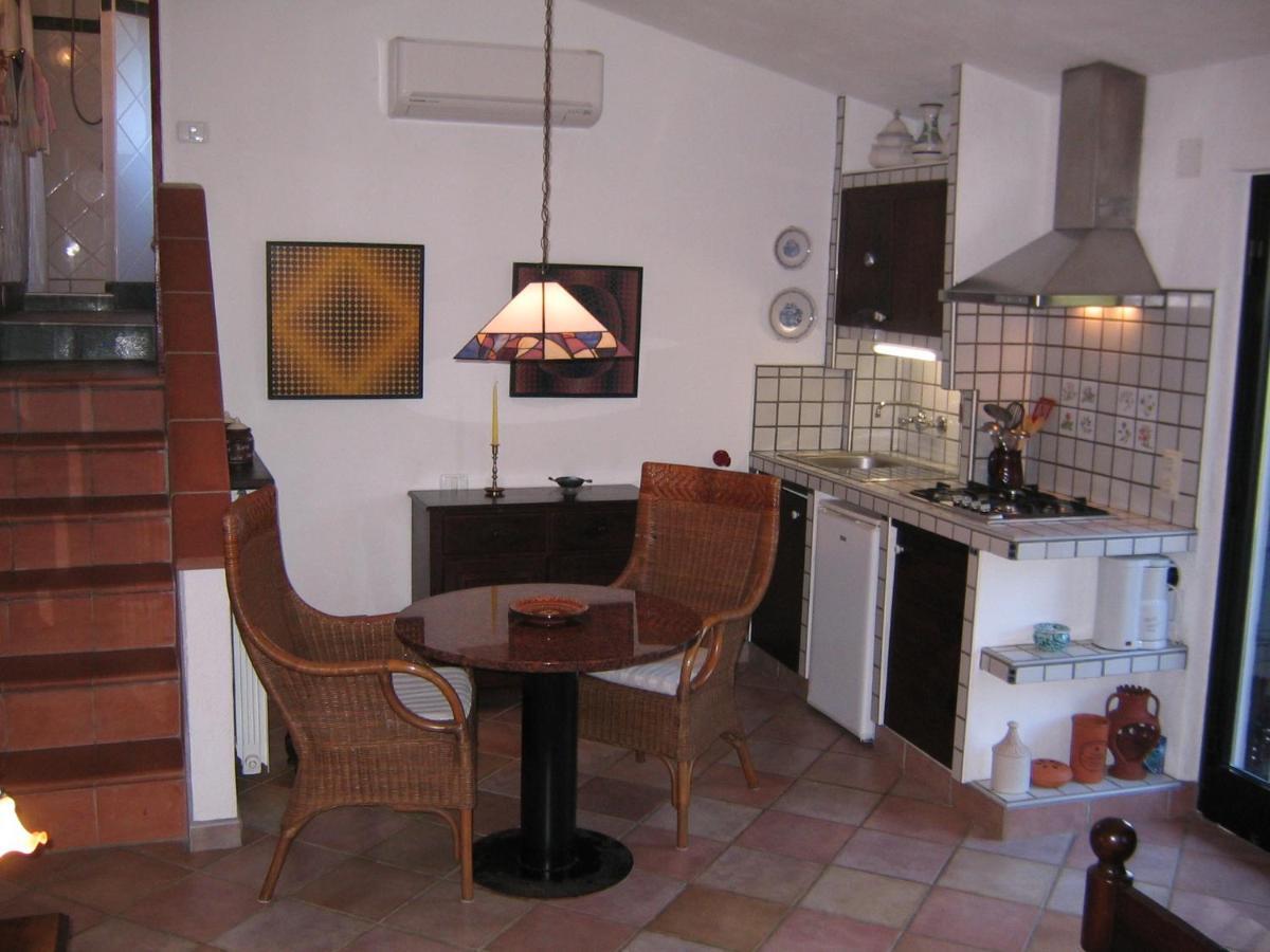 Studio-Appartment In Landhaus Mit Meerblick Porto Azzurro Dış mekan fotoğraf