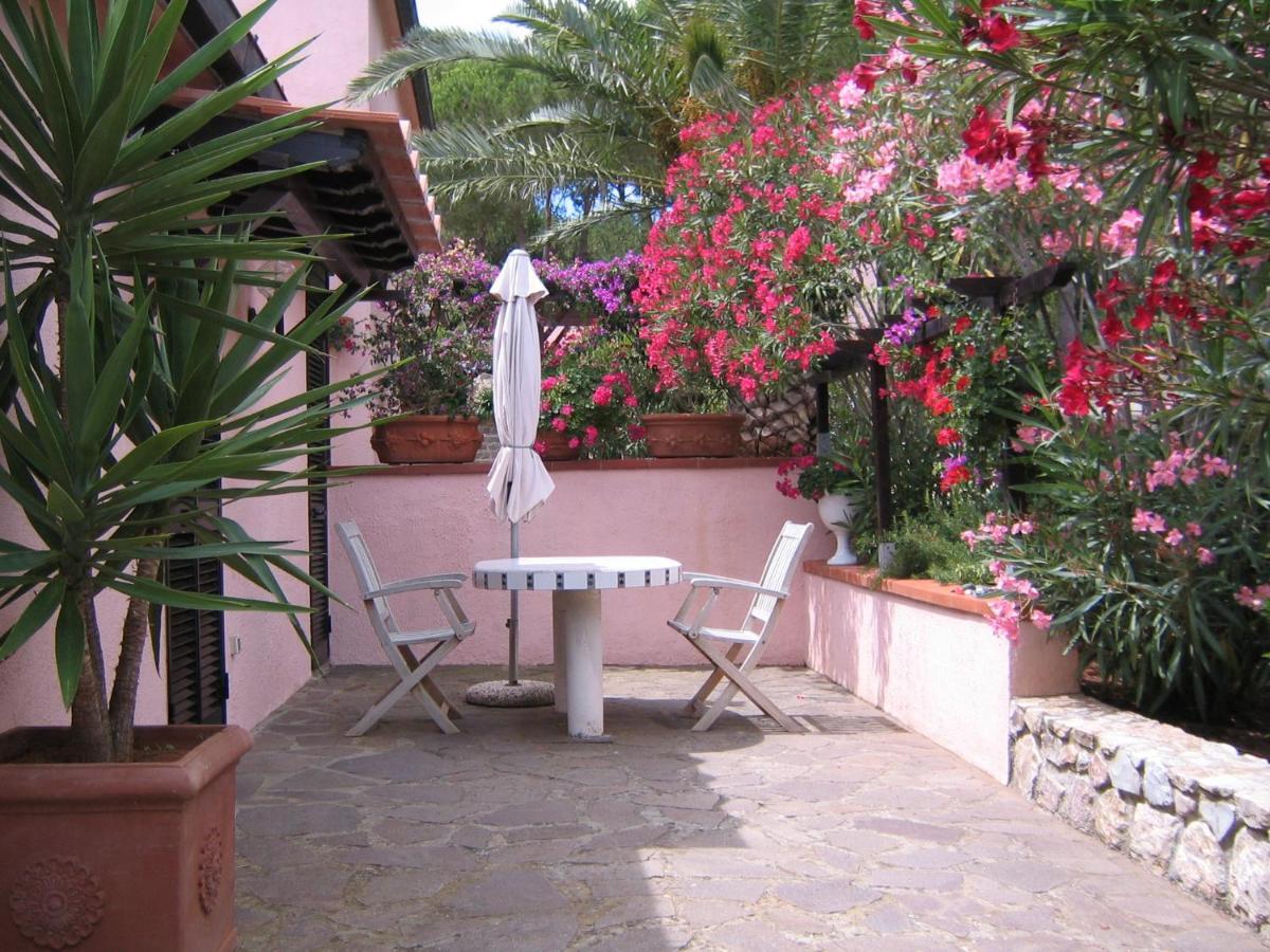 Studio-Appartment In Landhaus Mit Meerblick Porto Azzurro Dış mekan fotoğraf
