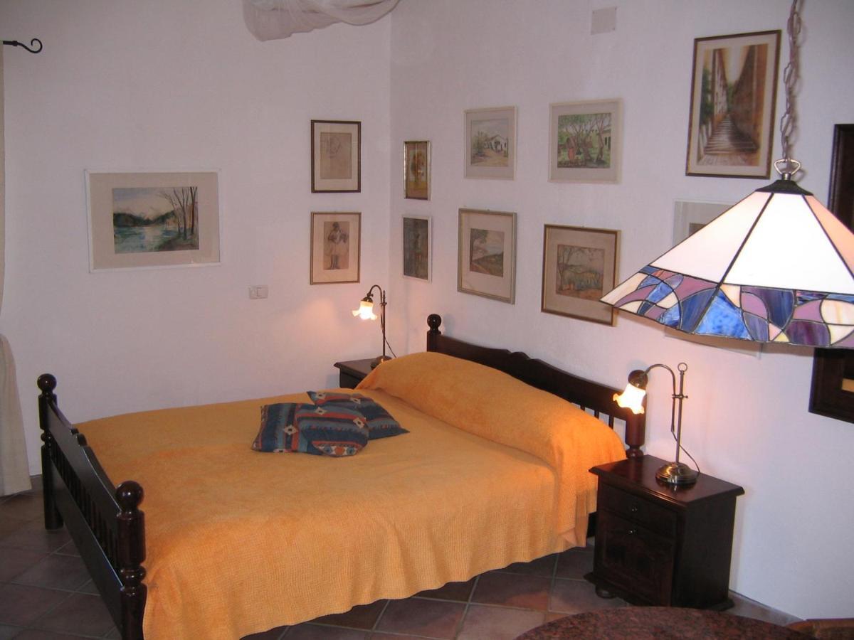 Studio-Appartment In Landhaus Mit Meerblick Porto Azzurro Dış mekan fotoğraf